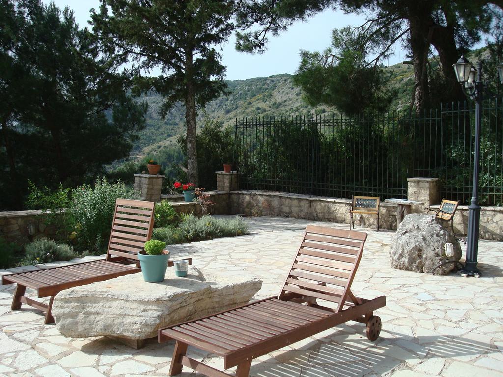 Merlot Village Rental Apartments Kariá Екстериор снимка